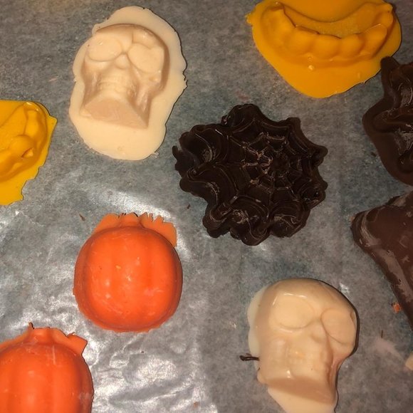 COPY- 💀 Skeleton Skulls Silicone Mold Chocolates Ice Tray Jello Shots Halloween - Picture 9 of 13